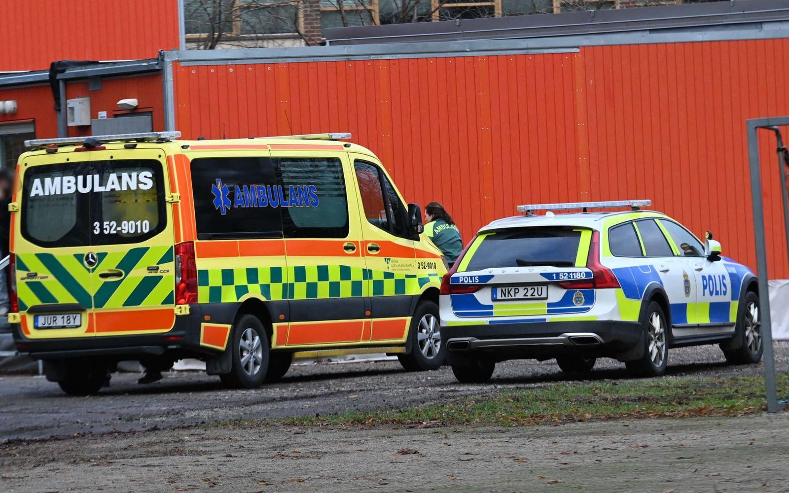 Tonårspojke knivhuggen i Fagersjö – polis jagar maskerade gärningsmän